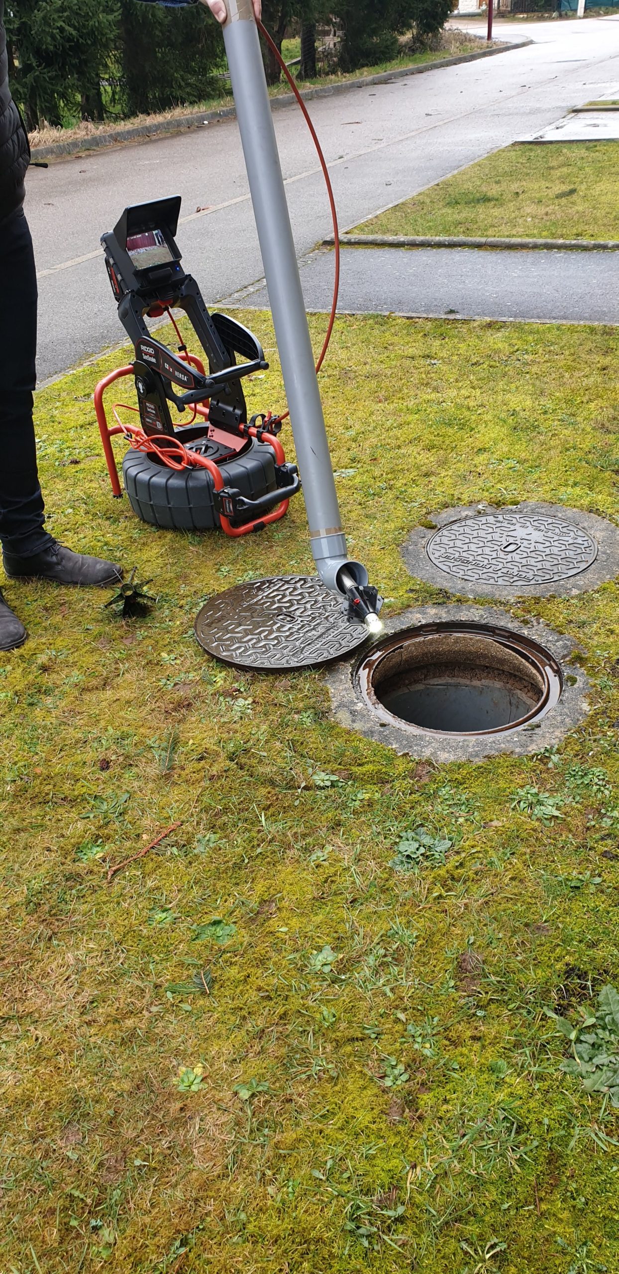 D&eacute;bouchage et curage de canalisations : quelles diff&eacute;rences ? Lun&eacute;ville